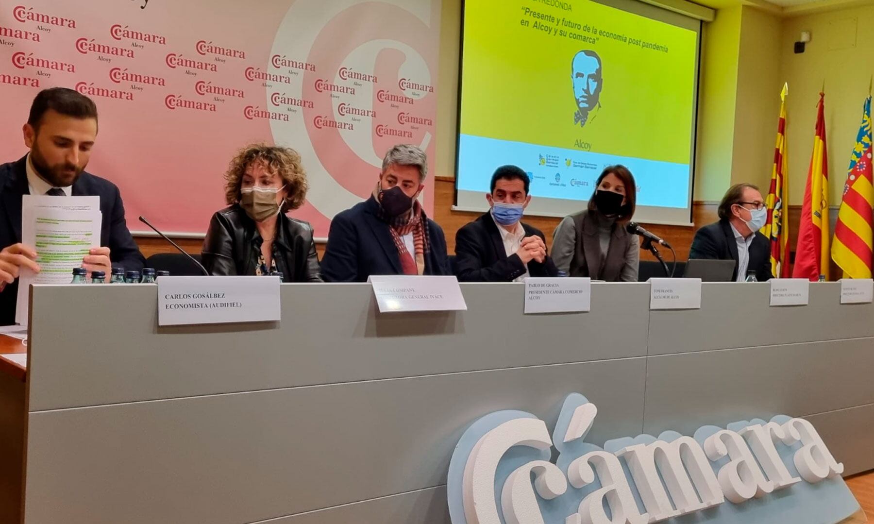 Imagen de los protagonistas de la mesa redonda que tuvo lugar en la Cámara de Comercio de Alcoy
