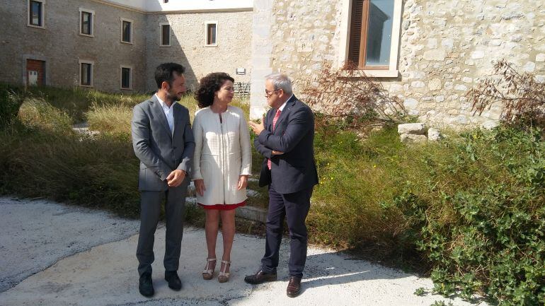 Imagen de archivo del interior del Parador en la visita de la S.E deTurismo