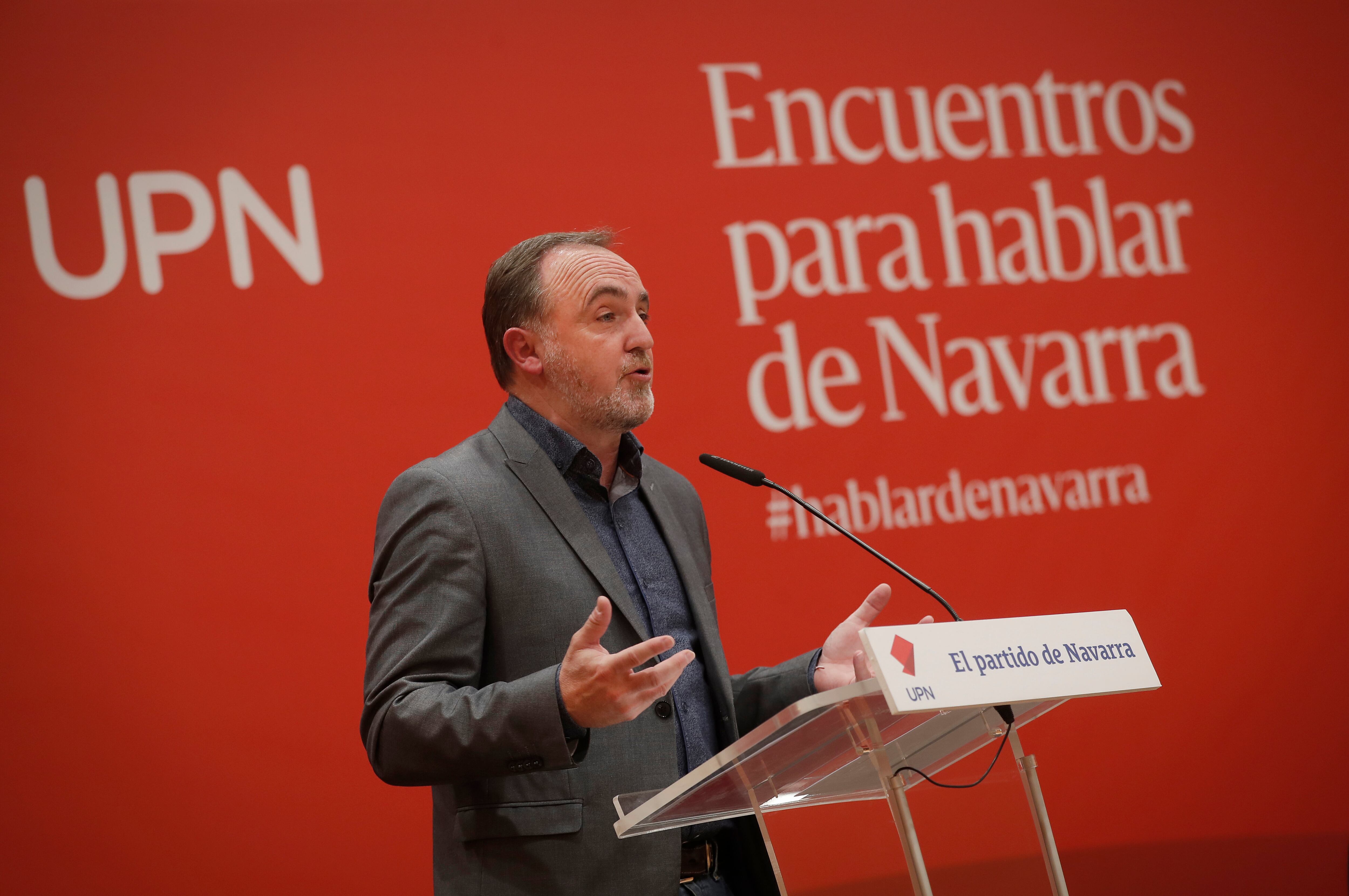 El presidente de UPN y líder de la oposición en el Parlamento de Navarra, Javier Esparza, durante su participación hoy viernes en el encuentro Pro Nav 2022 celebrado en el Baluarte de Pamplona. EFE/Villar López.