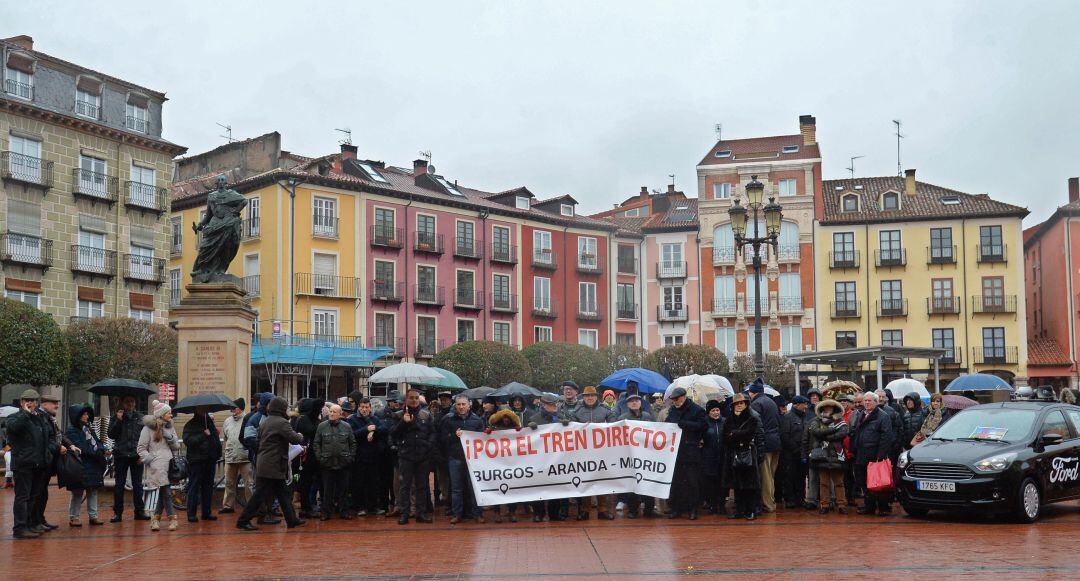 Una de las concentraciones que reivindican la reapertura del Tren Directo Madrid-Aranda-Burgos