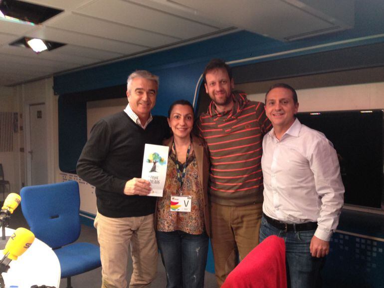 Carles Francino, Ana Rivas, Edu Soto y Roberto Sánchez en el estudio de &#039;La Ventana&#039;