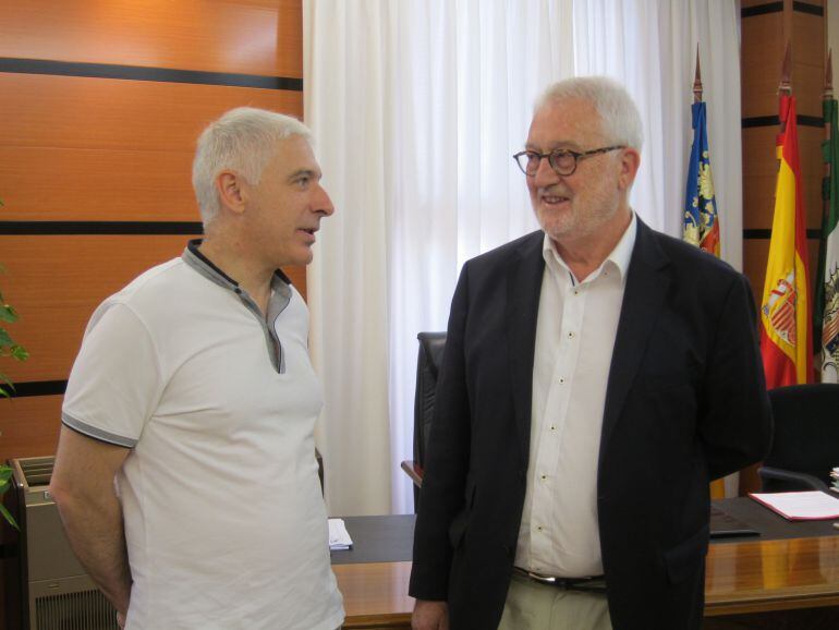 Esteve junto al pregonero Boyer (derecha)