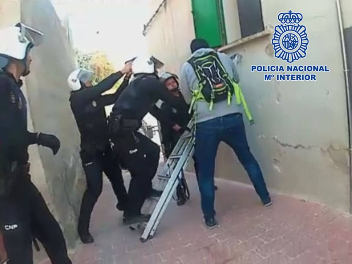 Ocultaba un kilo de marihuana dentro de una bombona de butano en Lorca