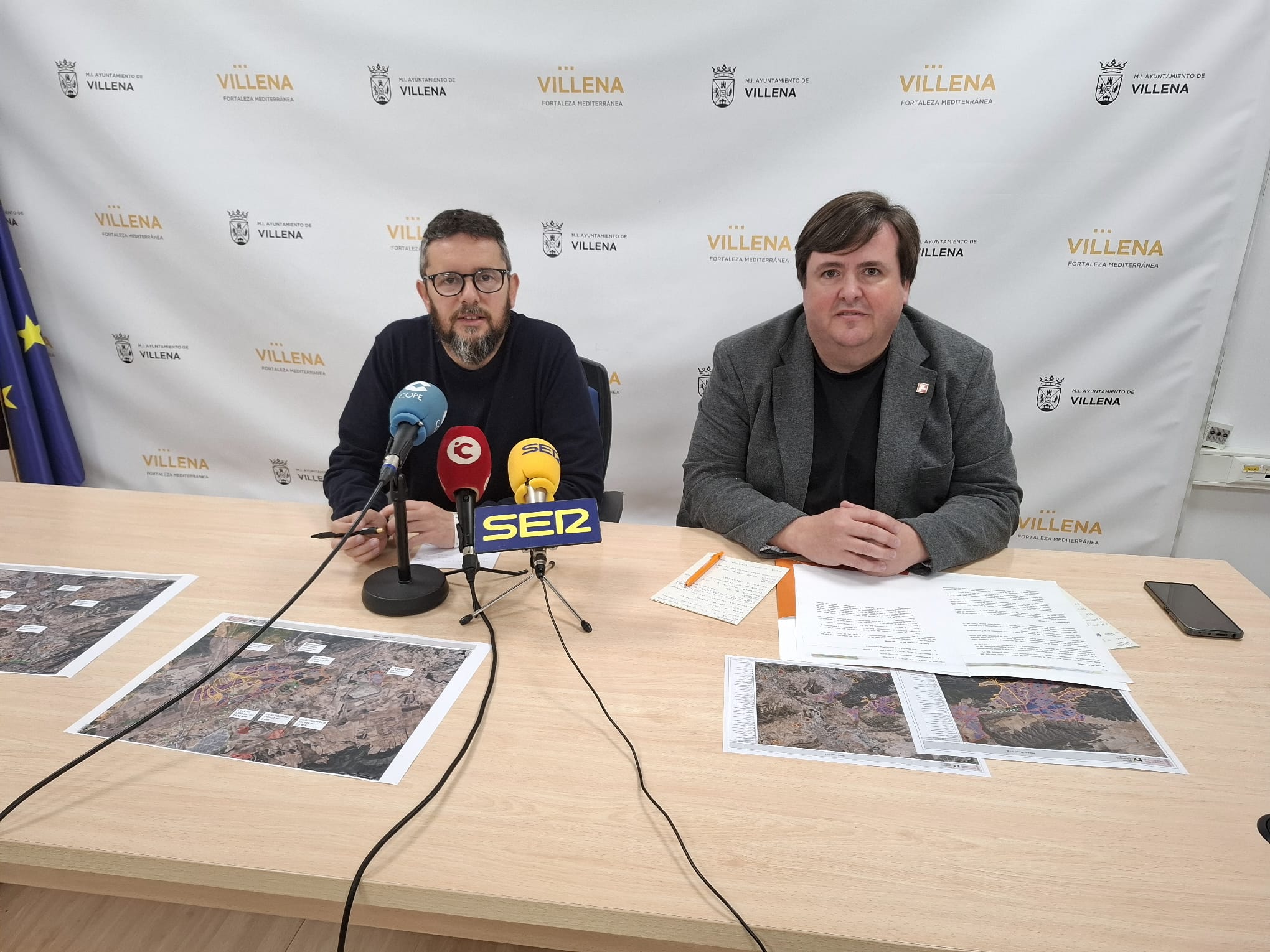 El concejal Paco Iniesta con el diputado Vicent Granell