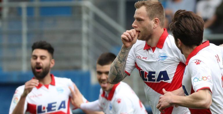 Guidetti le dedica el gol a su su hijo pequeño