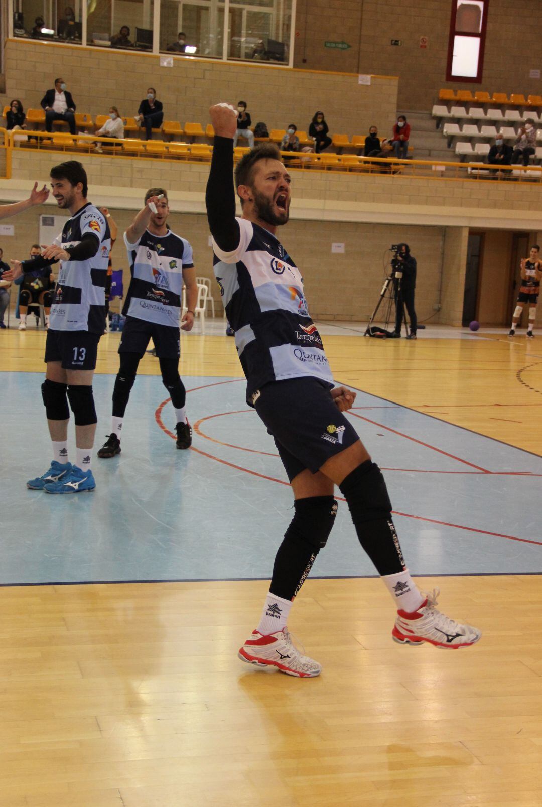 Manu Salvador, capitán del Río Duero Soria, durante un partido.