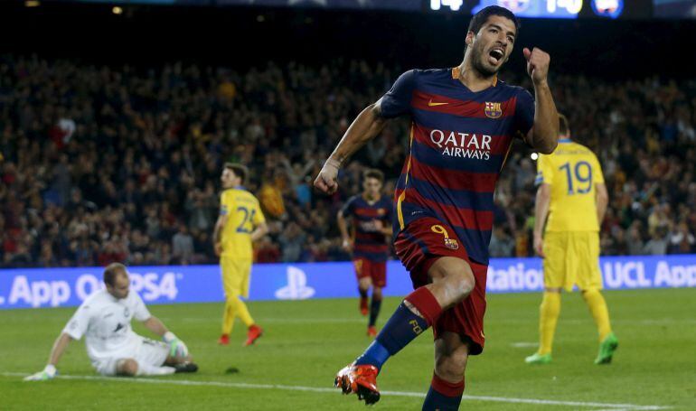 SUárez celebra el gol frente al BATE Borisov