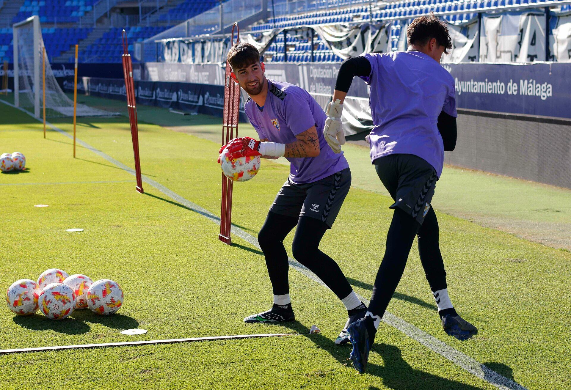 Adrián Pereda entrenando en La Rosaleda