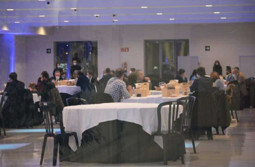 Fotografía que ha hecho pública EH BIldu Gasteiz, denunciando en incumplimiento de las medidas sanitarias.