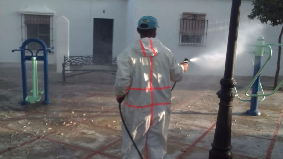 El Torno intensifica la desinfección de sus calles