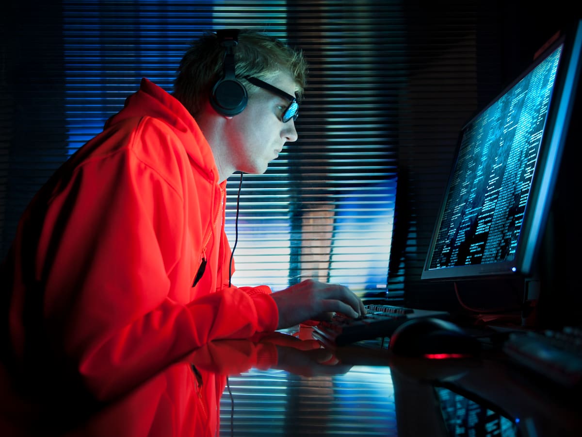 Los ciberdelincuentes tientan a los más jóvenes con suculentas ofertas de empleo en la red oscura