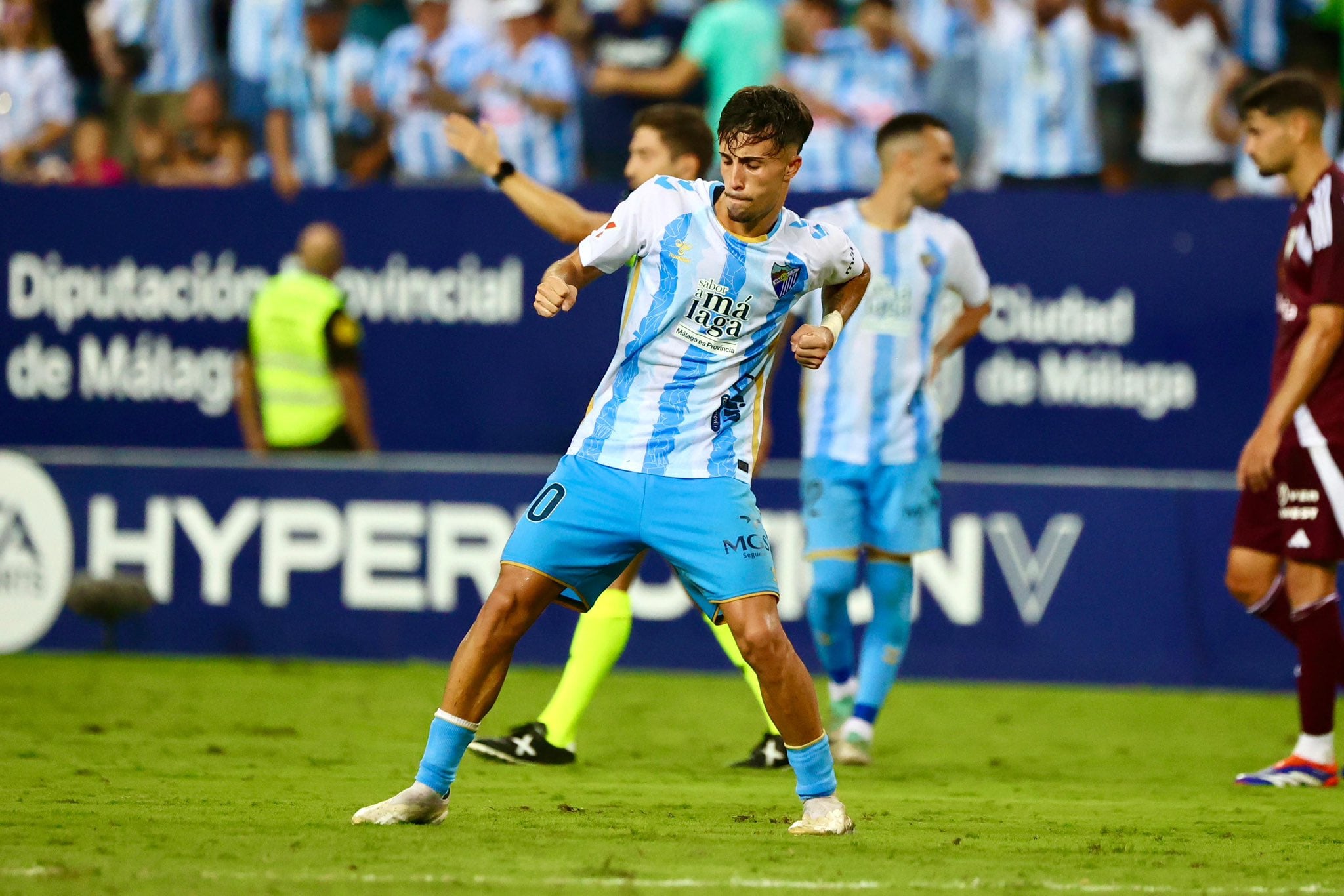 El centrocampista del Málaga David Larrubia baja para varias semanas por lesión