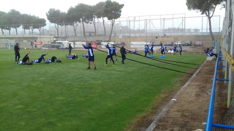 La plantilla del Real Zaragoza trabajando en la Ciudad Deportiva