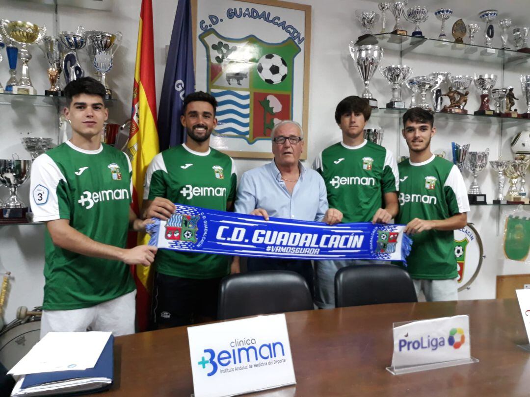 Cuatro jugadores sub 23 presentados en el CD Guadalcacín  