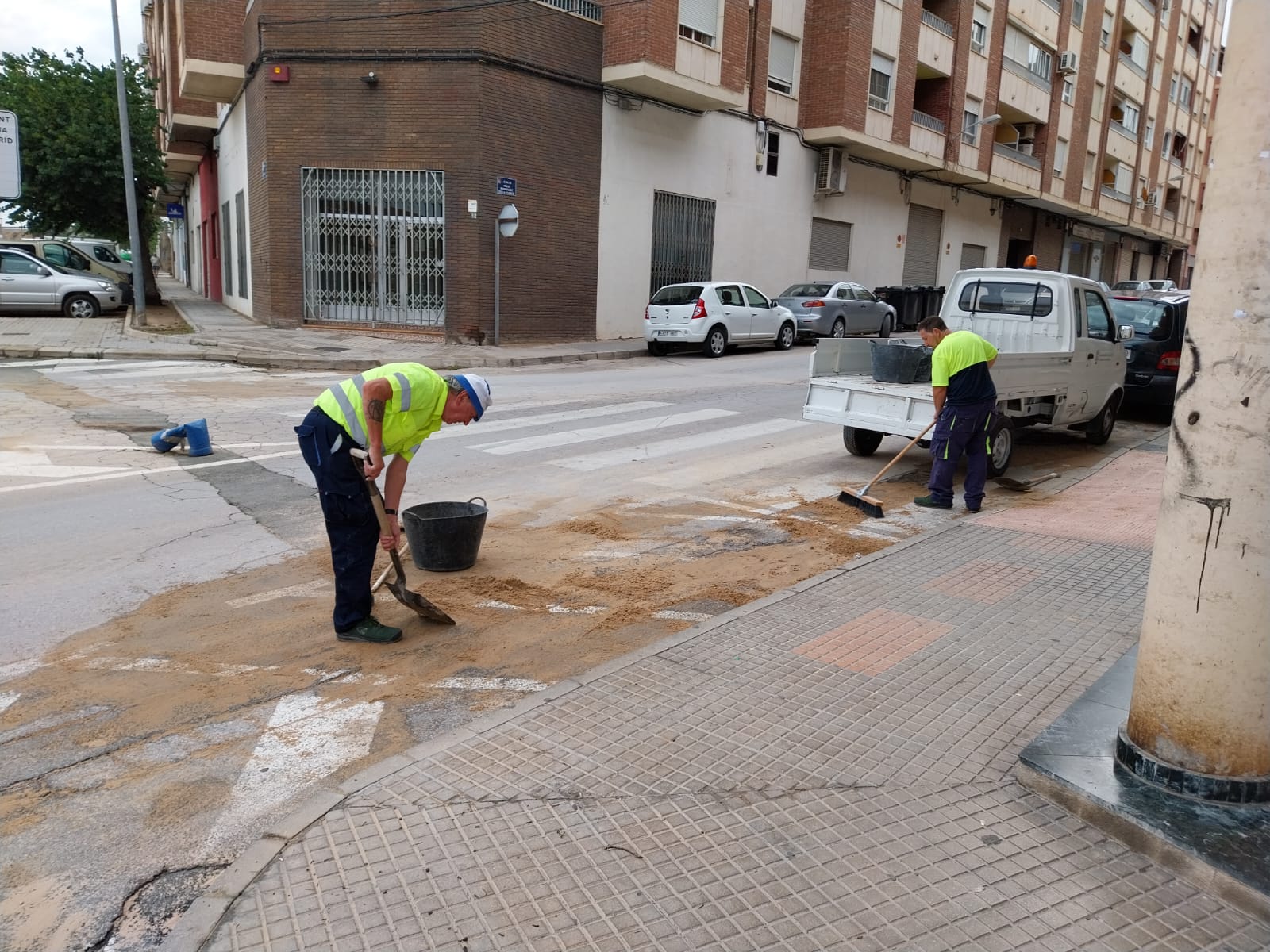 Trabajos de limpieza tras la lluvia en Villena