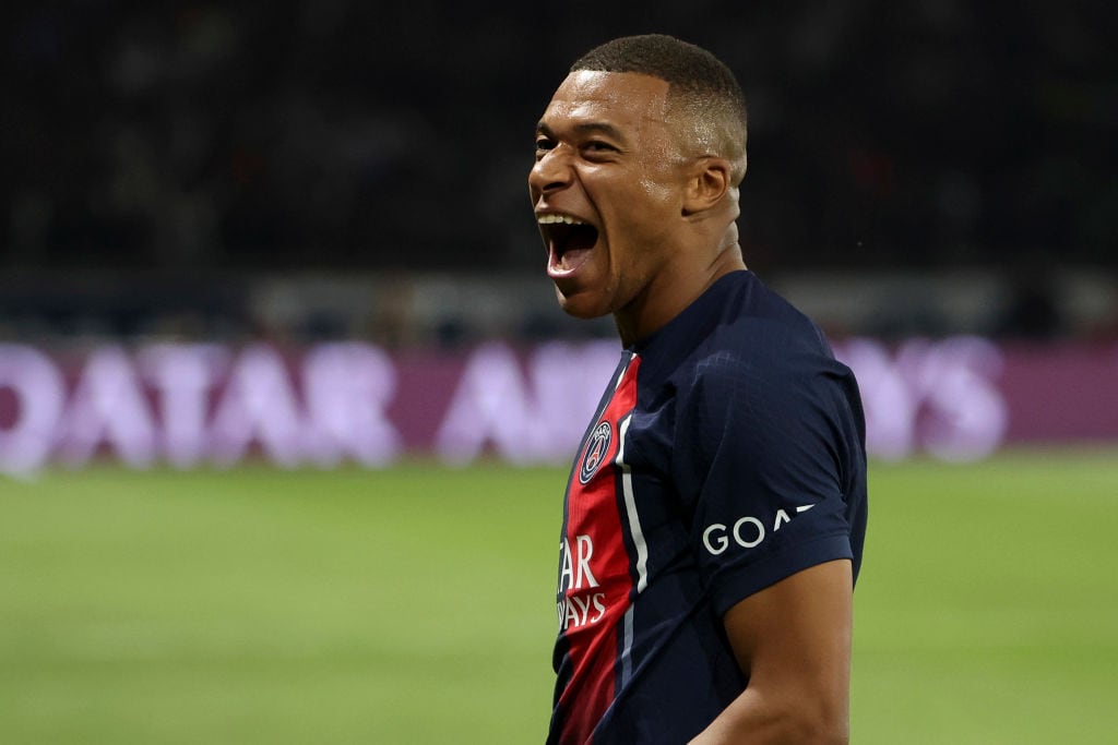 Kylian Mbappé celebra un gol con el PSG.