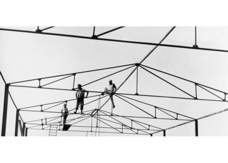 Exposición Diálogos en equilibrio. Leo Matiz y Lukas Ulmi,