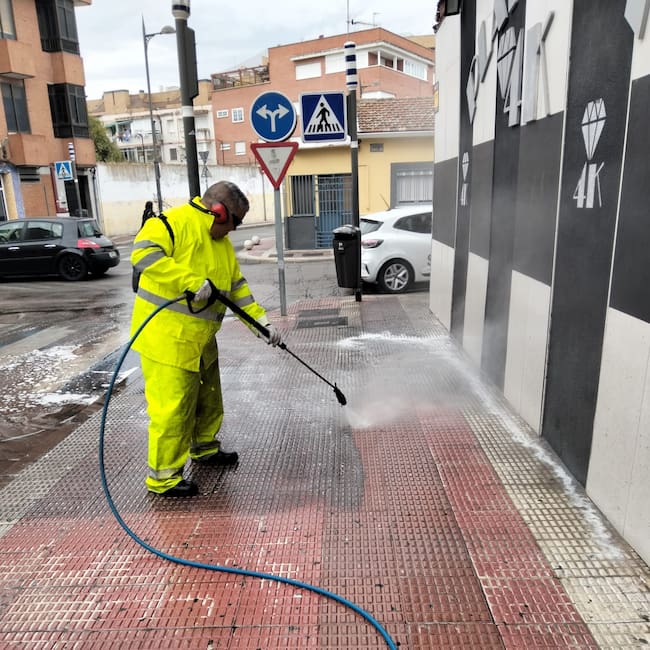 El Ayuntamiento de Parla ha incorporado nuevos sistemas modernizados a su servicio de limpieza viaria