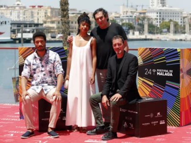 Agustí Villaronga y los protagonistas de El vientre del mar