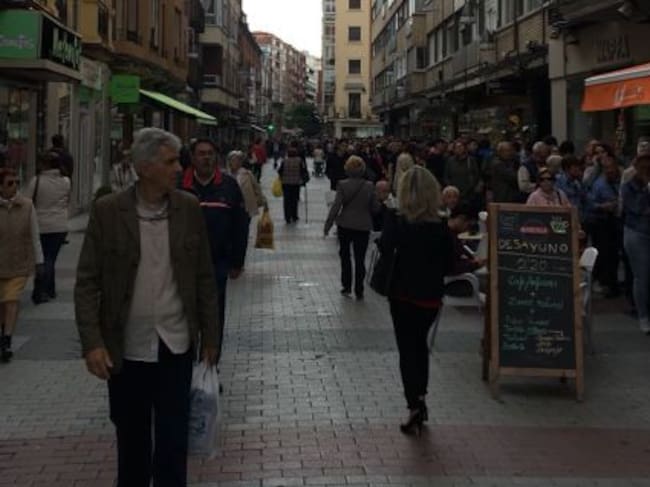 Imagen de la cola en la Calle Mantería