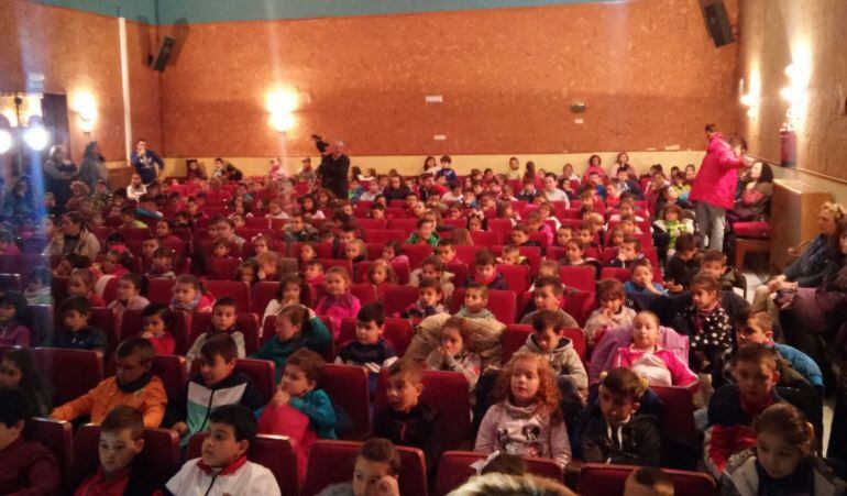 Las niñas y niños disfrutaron del espectaculo de ?El Gran Tardini&#039;