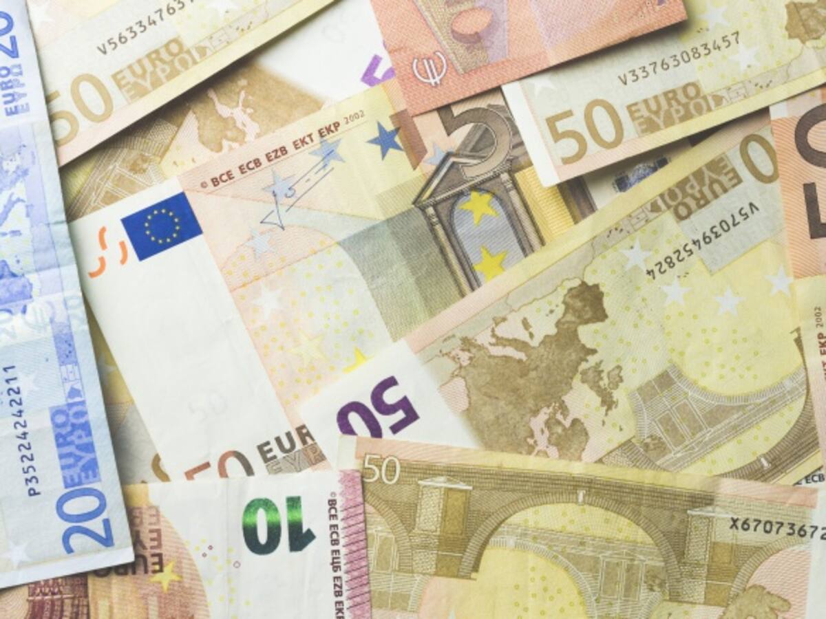 La banca renueva el contrato de servicios financieros para el Consell un año más