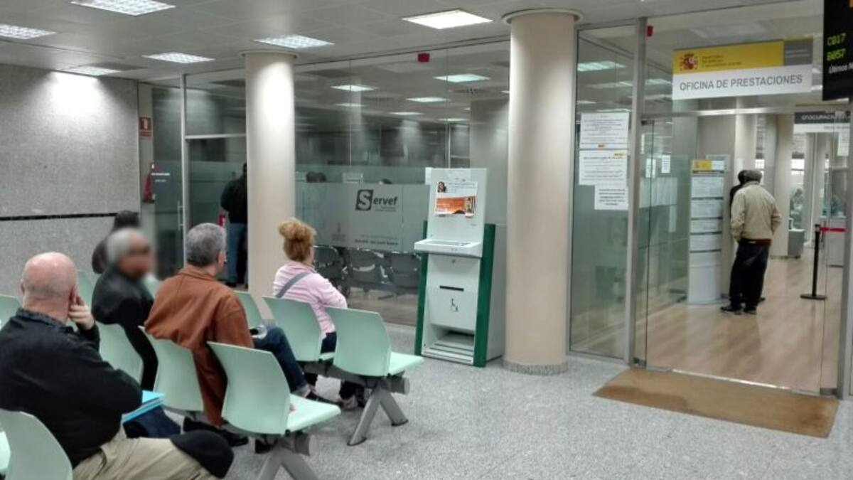 El paro baja en Alicante en 1.032 personas en febrero