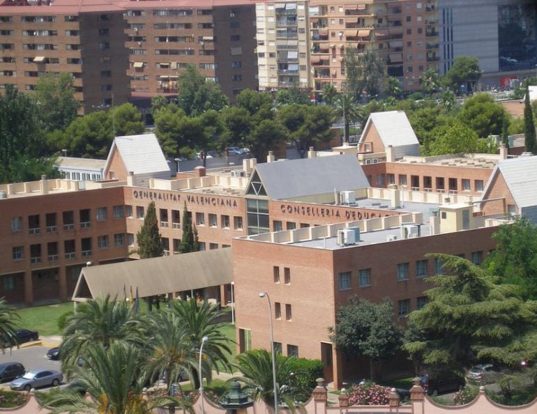 Edificio de la Conselleria de Educación en la Avda de Campanar