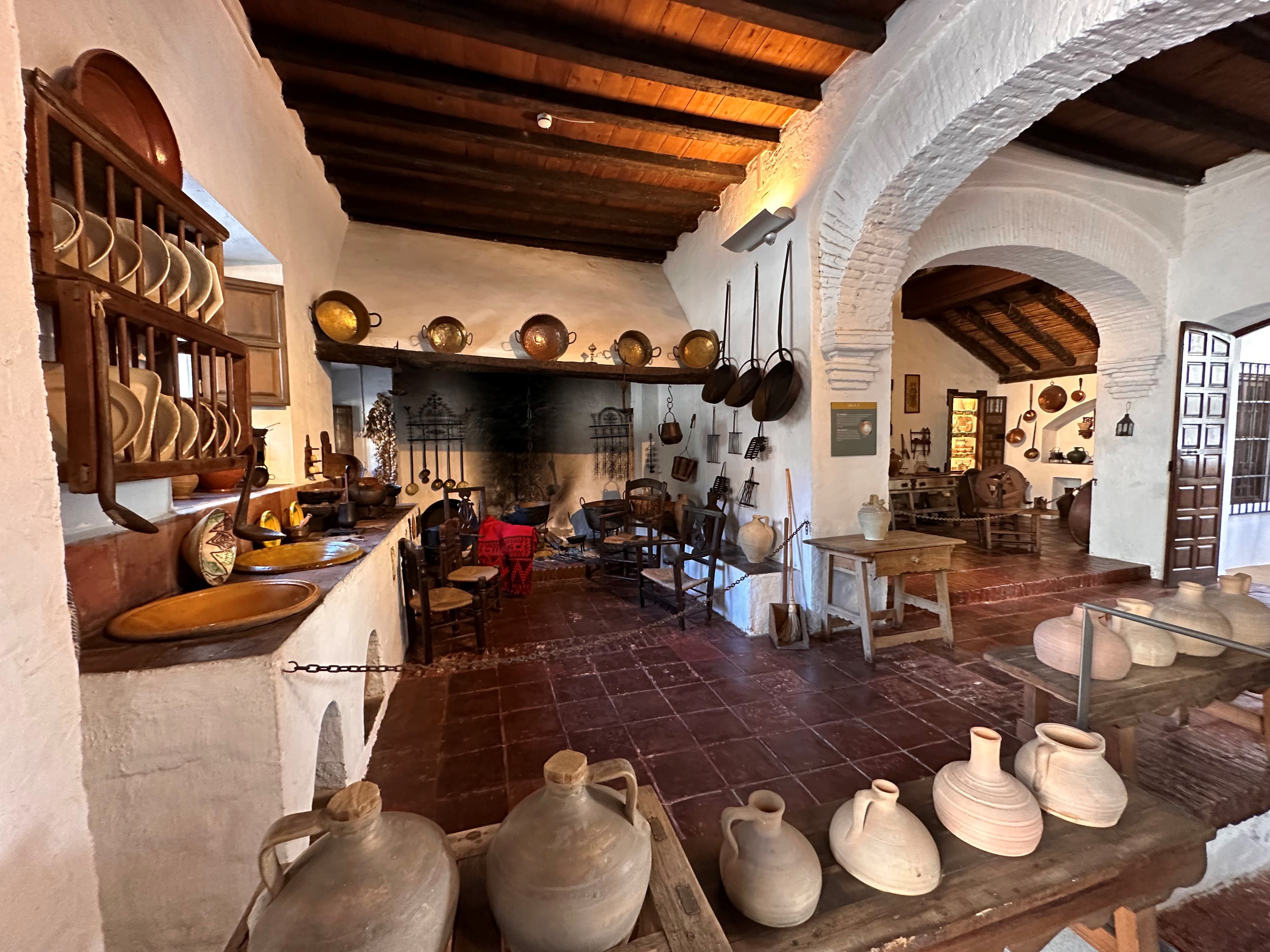 Así recibe, con esta sala, el Museo Unicaja de Artes y Costumbres Populares a los visitantes