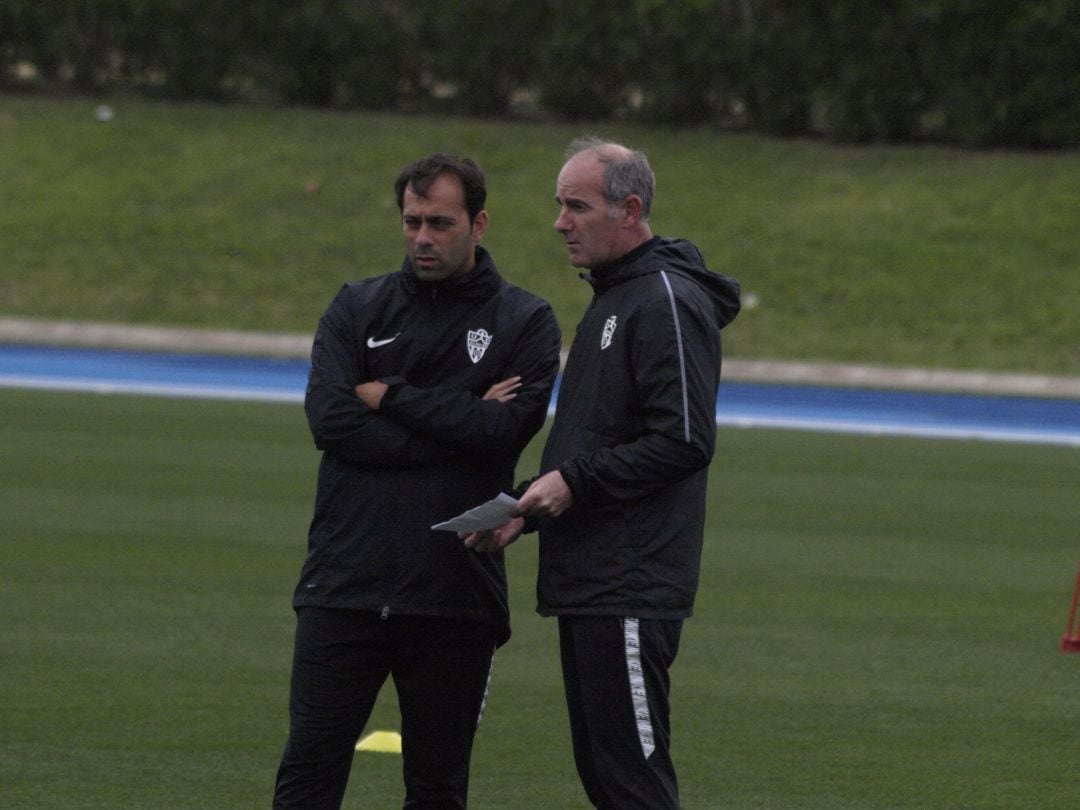 Fran Fernández con el psicólogo Javi Fernández.