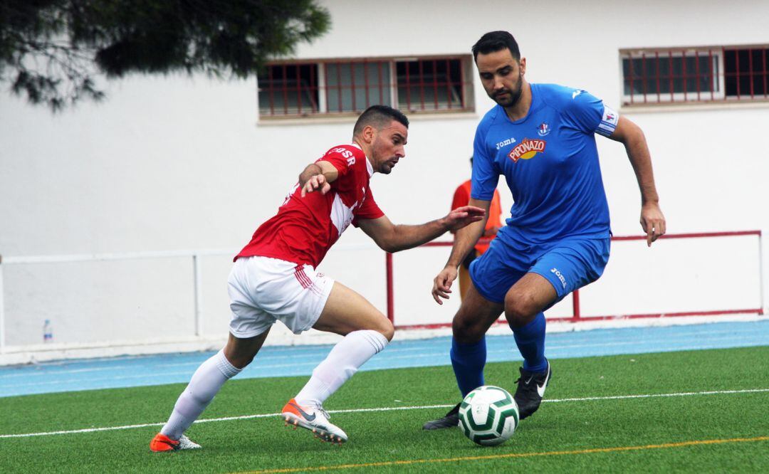 Juan Llaves ante el Torreblanca.