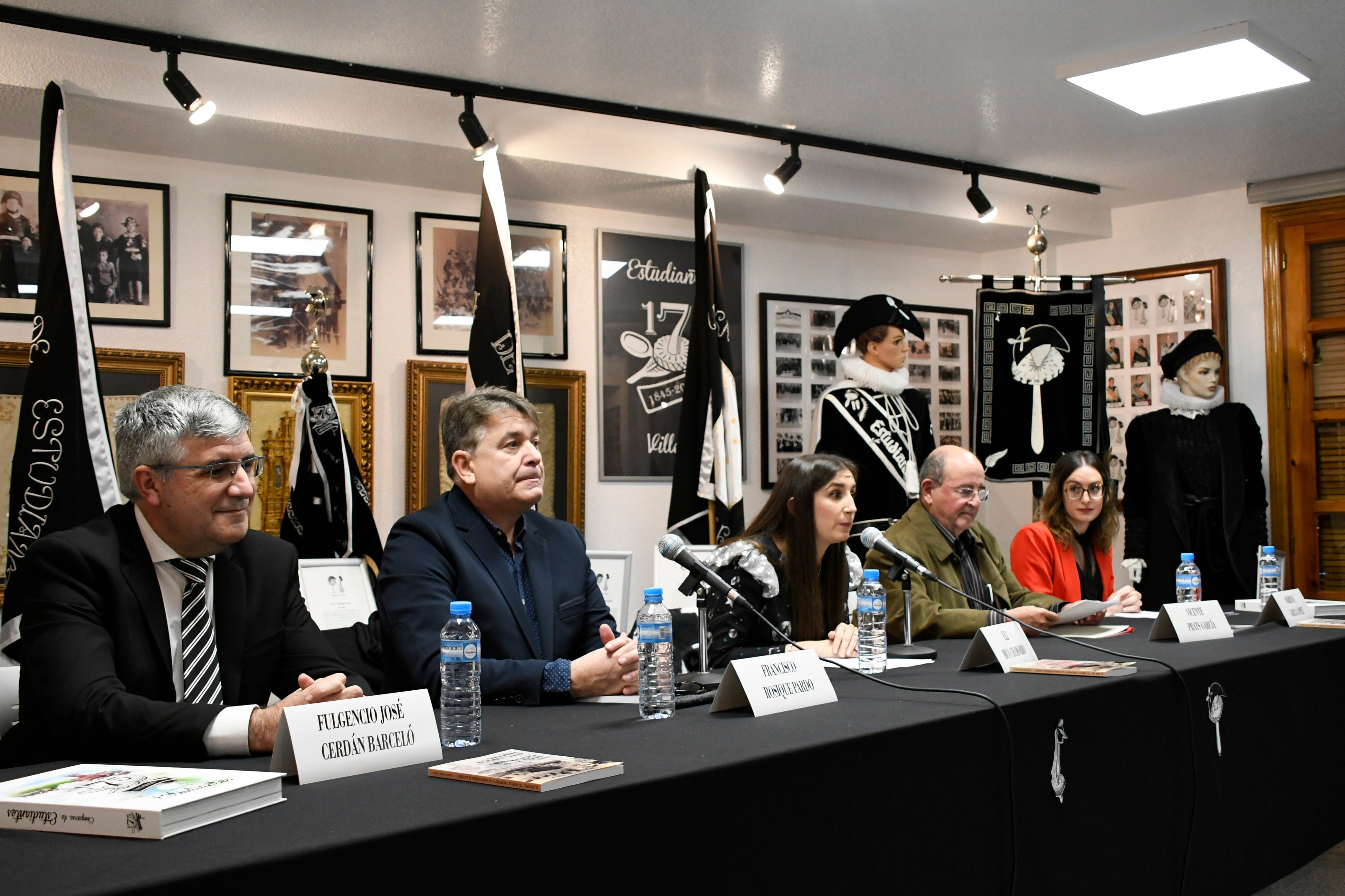 Momento de la presentación del libro