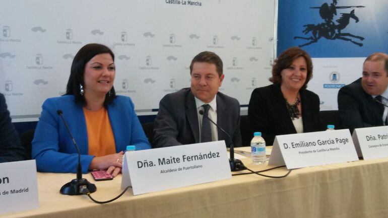 Autoridades presentes en la inauguración del CPV 14 en Puertollano