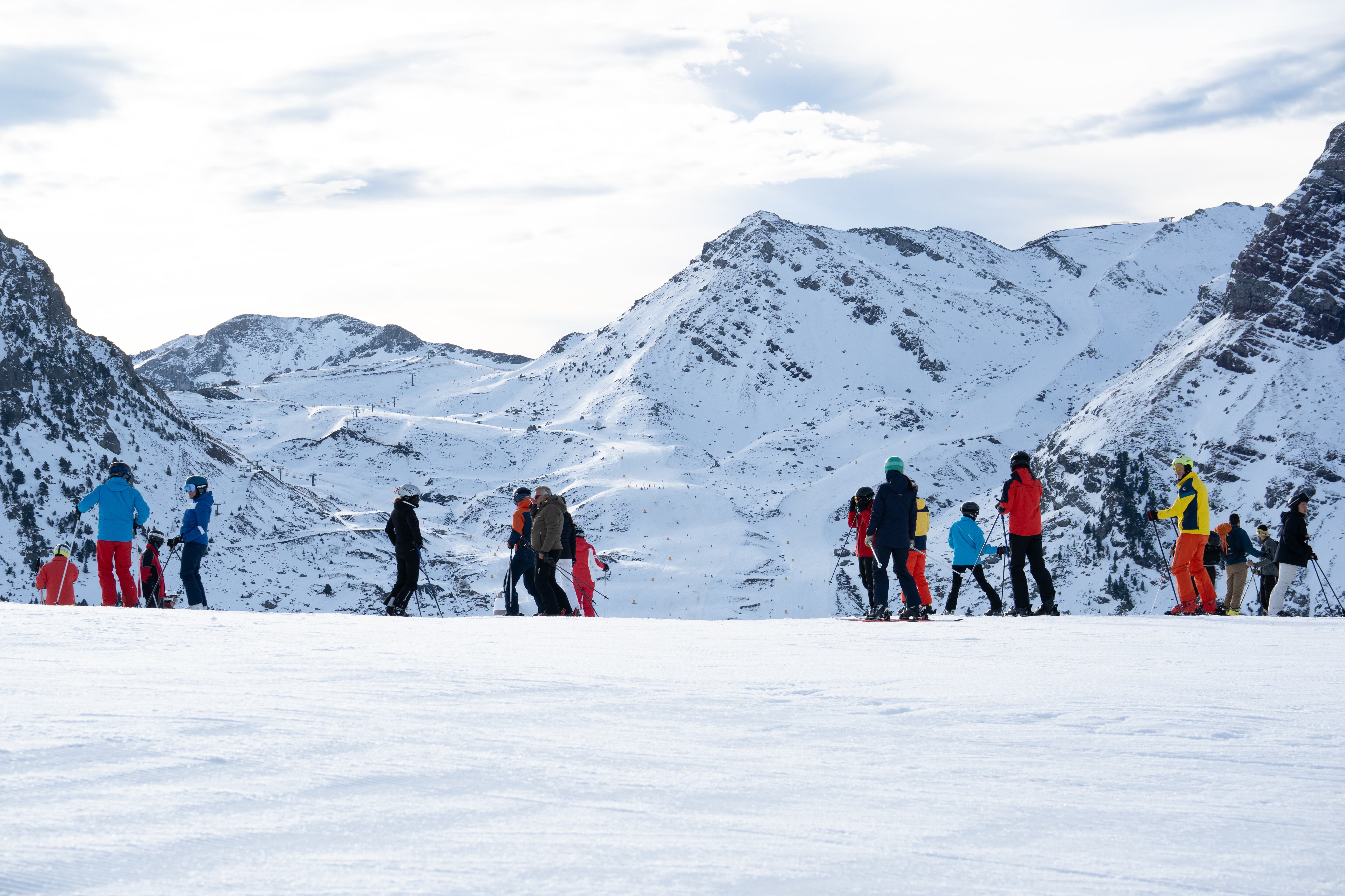 Imagen de esquiadores en la estación de Formigal