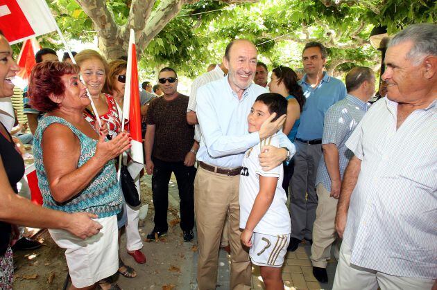 Rubalcaba en la fiesta de la rosa en Tudela de Duero