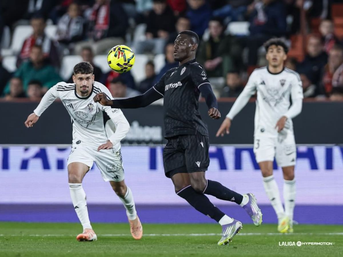 El Almería pierde colmillo: los cambios entran sin hambre