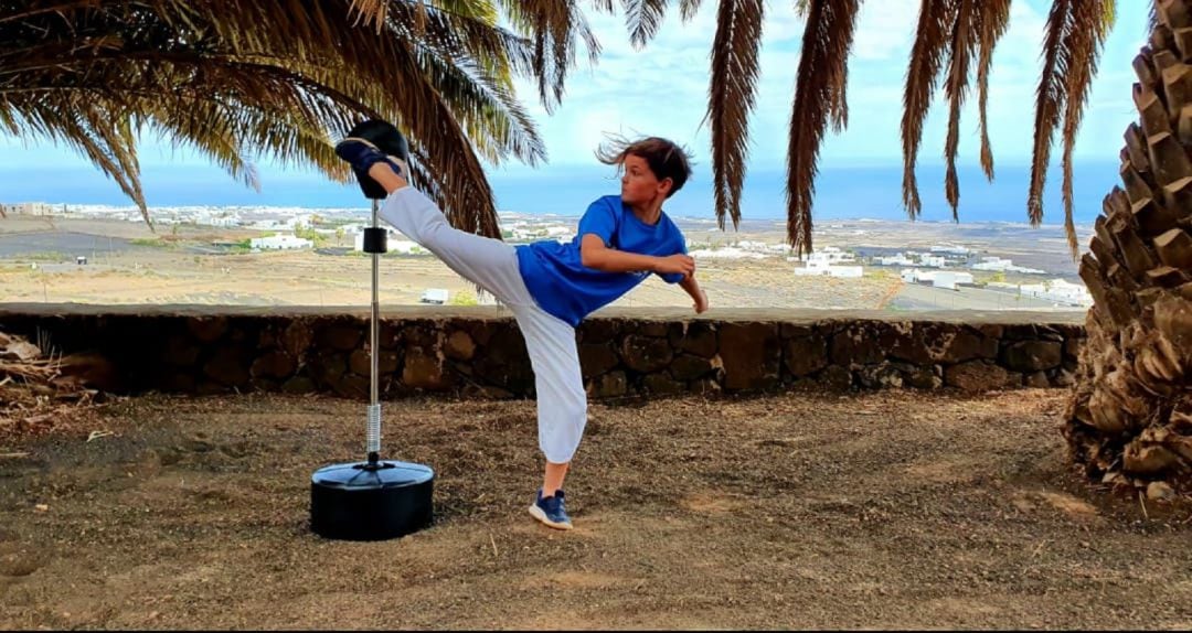 Amelie Skiba entrenando en exteriores.