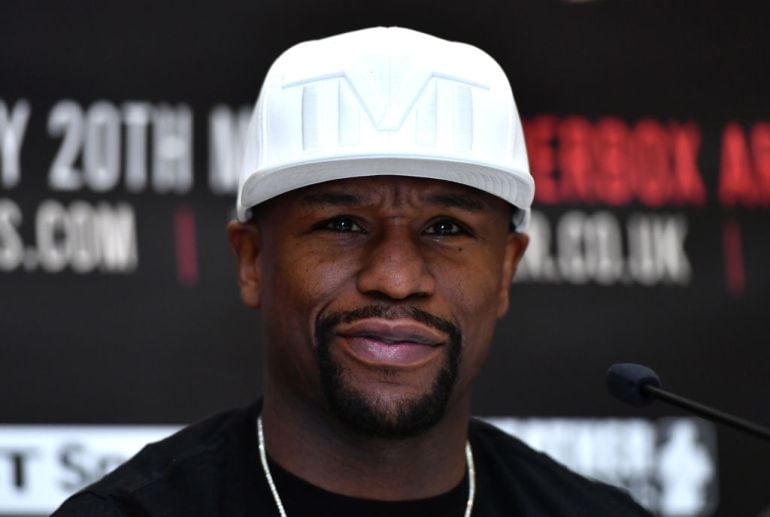 Floyd Mayweather durante un acto