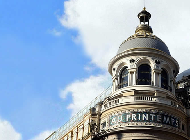 Los almacenes Au Printemps se encuentran en el bulevar Haussmann, en el barrio de Opera de la capital francesa, uno de los más comerciales y turísticos