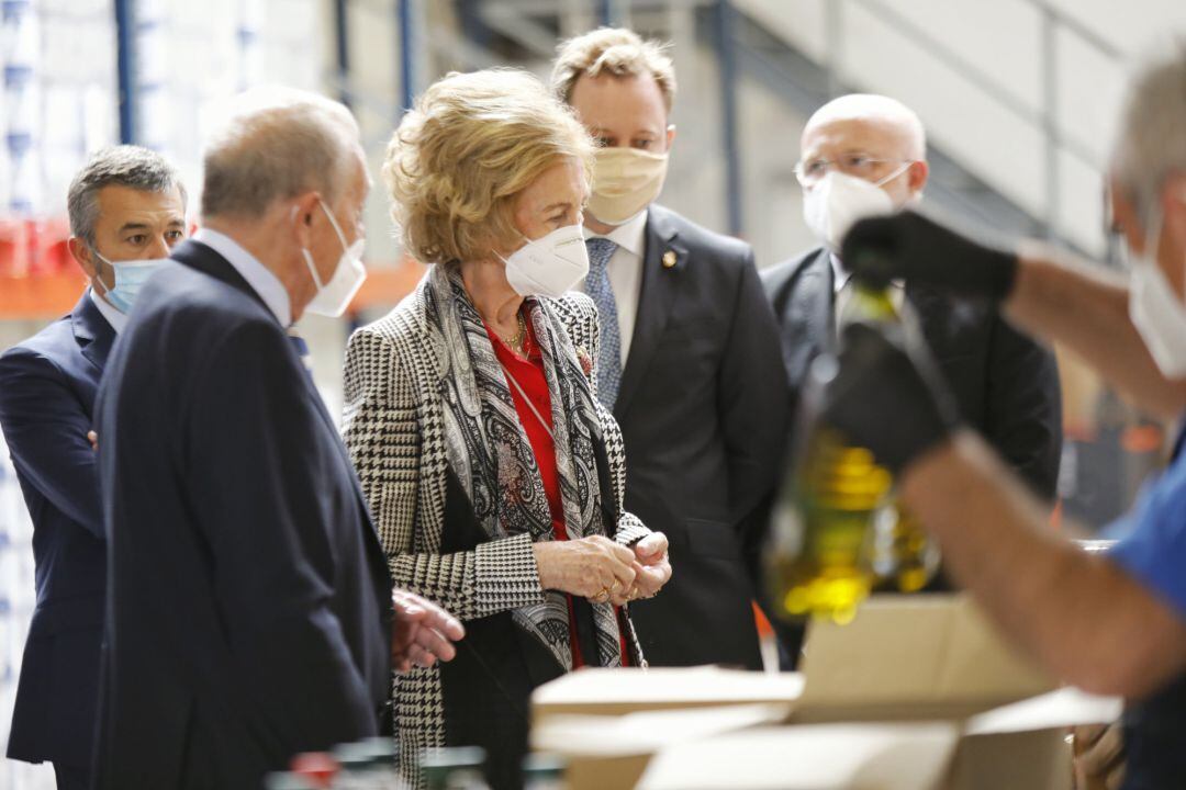 La Reina Doña Sofía durante su visita programada al Banco de Alimentos de Albacete, en Albacete, Castilla-La Mancha, (España), a 25 de septiembre de 2020.