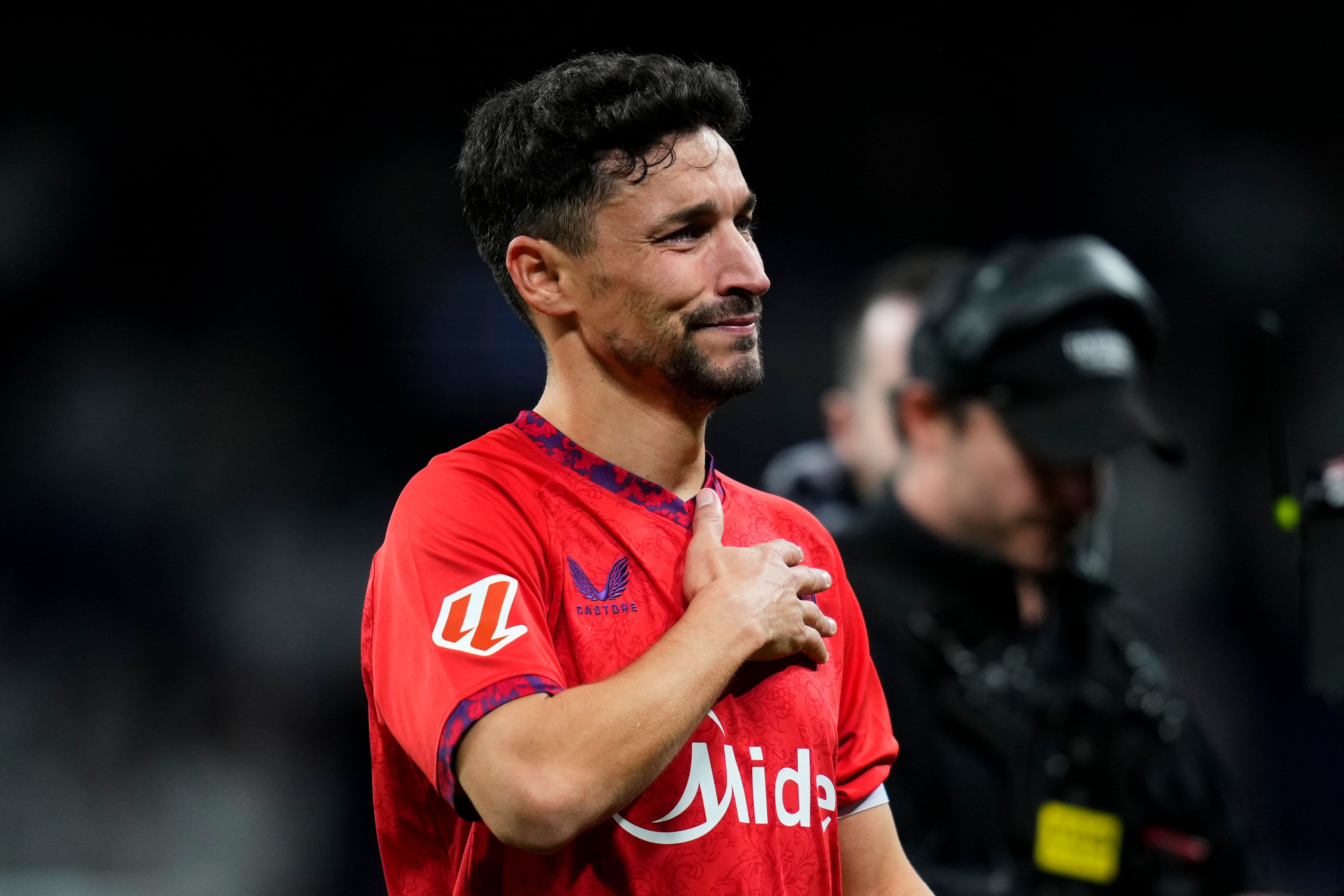 Jesús Navas agradece el cariño del Santiago Bernabéu en su último partido profesional