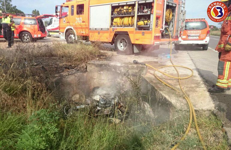 Así ha quedado la moto que conducía la víctima
