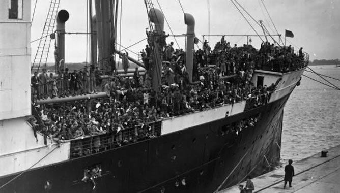 El Habana llega a Southampton con los niños vascos, 25 de mayo de 1937