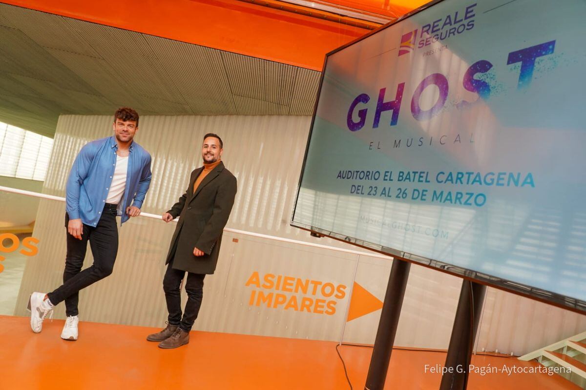 Ricky Merino visita El Batel para presentar el Musical 'Ghost'