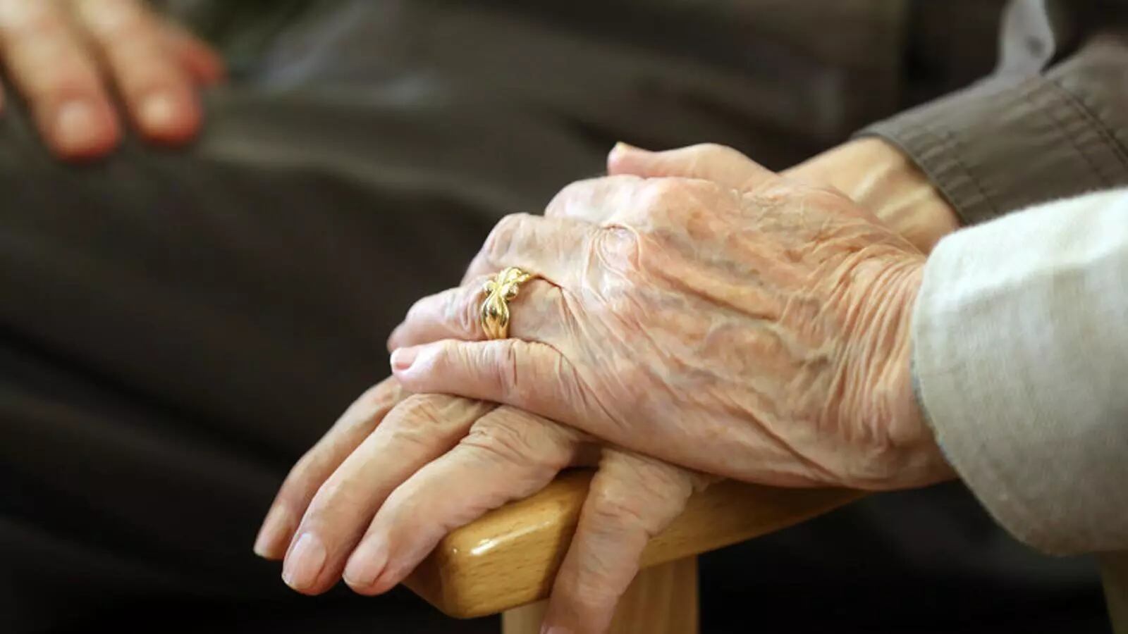 Dos padrins es donen la mà