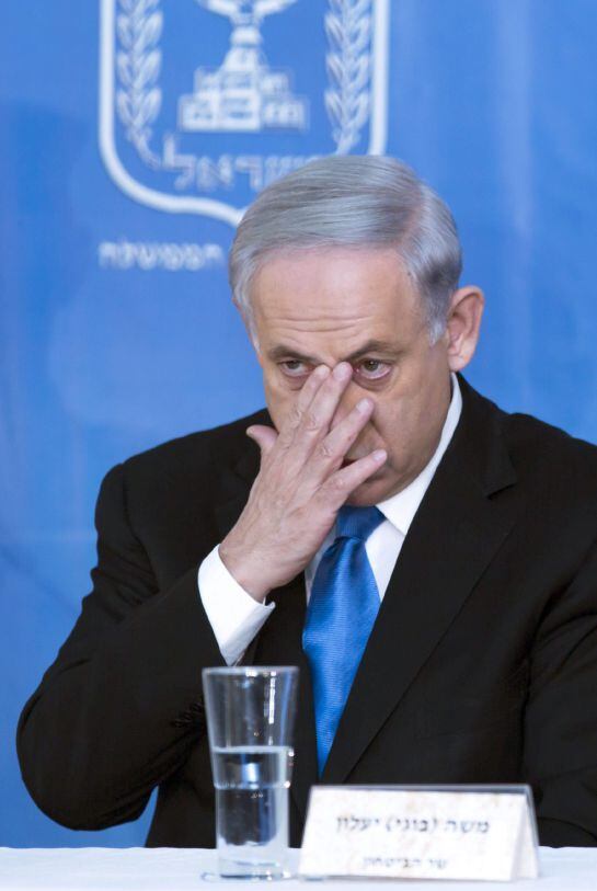 JER10 JERUSALÉN (ISRAEL) 16/02/2015.- El primer ministro israelí, Benjamin Netanyahu, asiste al nombramiento del nuevo jefe de las Fuerzas Armadas de Israel, el general Gadi Eisenkot, en Jerusalén (Israel) hoy, lunes 16 de febrero de 2015. El general Gadi