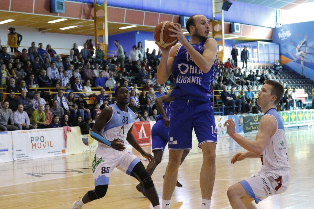 Nacho Díaz, ante CB Zamora