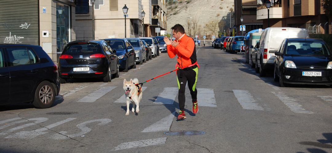 Los dueños de mascotas tendrán que llevar una botella de agua