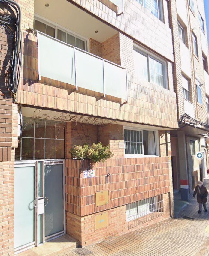 Bloque en Torrero que ha sufrido un incendio