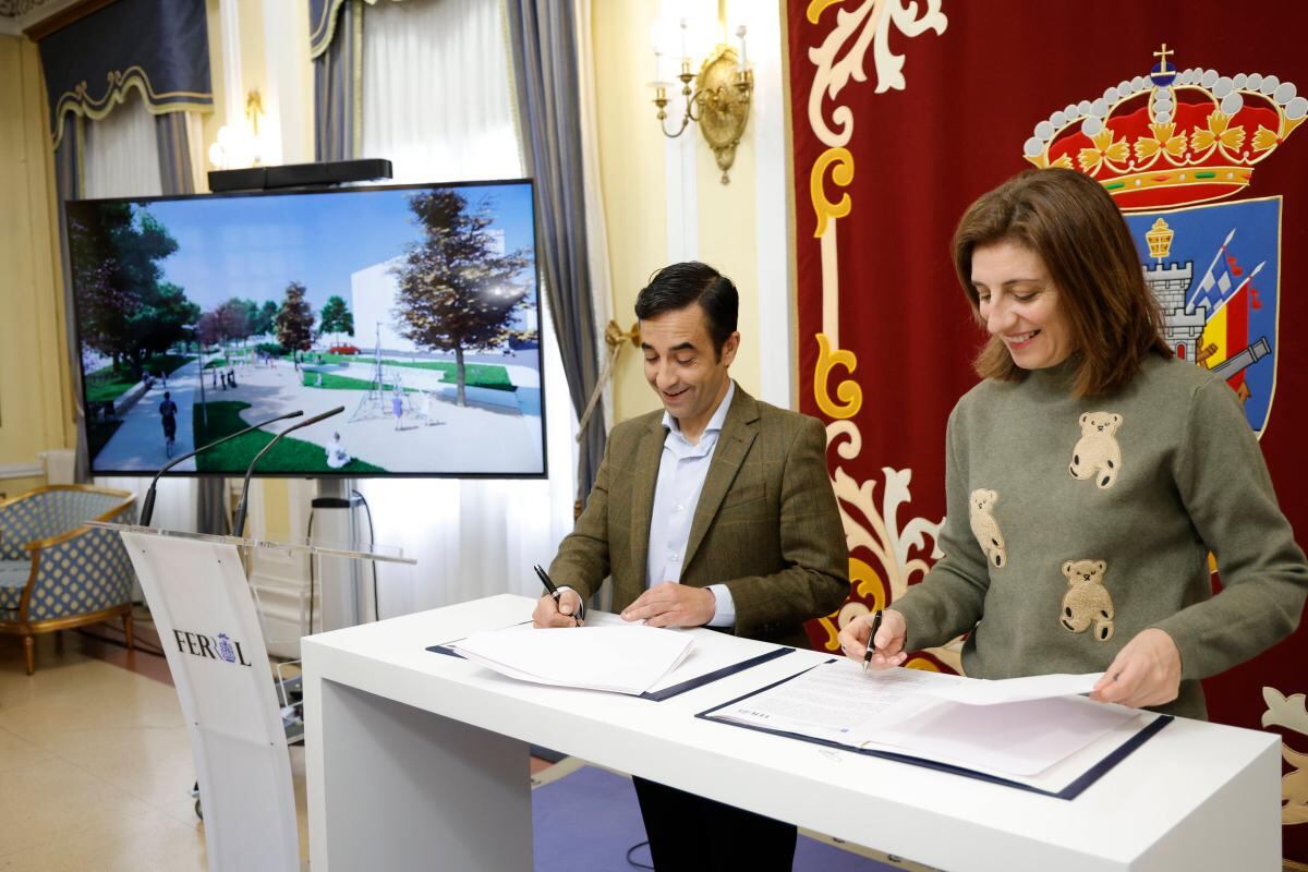 José Manuel Rey Varela y Ángeles Vázquez han firmado el acuerdo (foto: Xunta de Galicia)